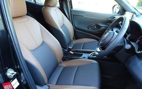 Toyota Yaris Cross, 2023 год, 1 567 000 рублей, 14 фотография