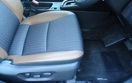 Toyota Yaris Cross, 2023 год, 1 567 000 рублей, 30 фотография