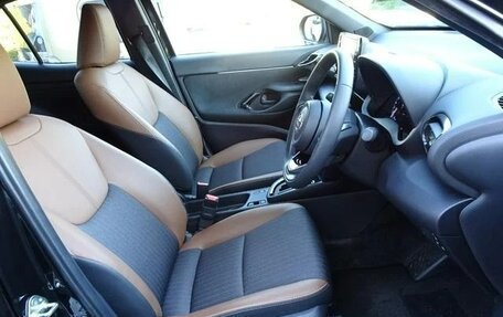 Toyota Yaris Cross, 2023 год, 1 567 000 рублей, 29 фотография