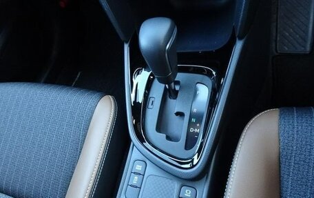 Toyota Yaris Cross, 2023 год, 1 567 000 рублей, 40 фотография