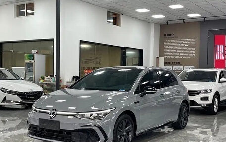 Volkswagen Golf VIII, 2023 год, 1 300 000 рублей, 1 фотография