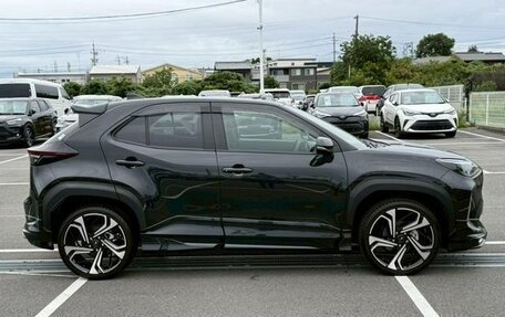 Toyota Yaris Cross, 2023 год, 1 693 000 рублей, 10 фотография