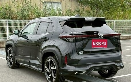 Toyota Yaris Cross, 2023 год, 1 693 000 рублей, 9 фотография