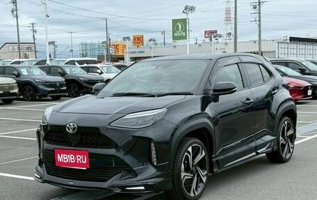 Toyota Yaris Cross, 2023 год, 1 693 000 рублей, 3 фотография