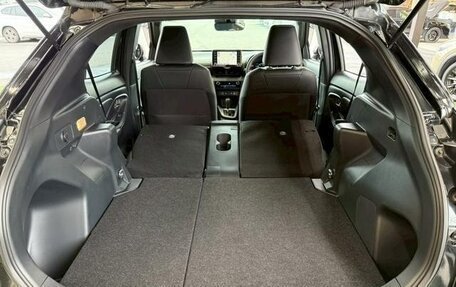 Toyota Yaris Cross, 2023 год, 1 693 000 рублей, 21 фотография