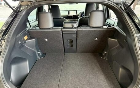 Toyota Yaris Cross, 2023 год, 1 693 000 рублей, 20 фотография