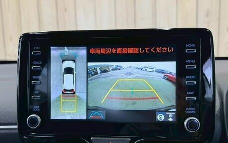 Toyota Yaris Cross, 2023 год, 1 693 000 рублей, 26 фотография