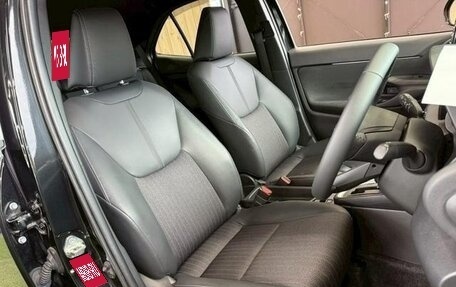 Toyota Yaris Cross, 2023 год, 1 693 000 рублей, 18 фотография