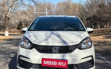 Honda Fit, 2023 год, 1 180 000 рублей, 2 фотография