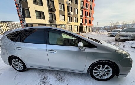 Toyota Prius Alpha I (ZVW40/41), 2011 год, 1 250 000 рублей, 2 фотография