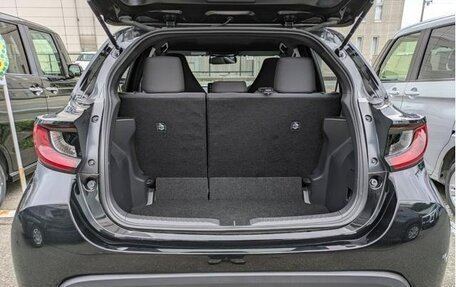 Toyota Yaris, 2023 год, 1 115 000 рублей, 5 фотография