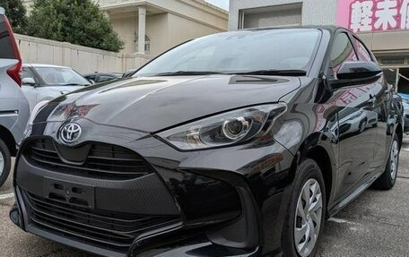 Toyota Yaris, 2023 год, 1 115 000 рублей, 8 фотография