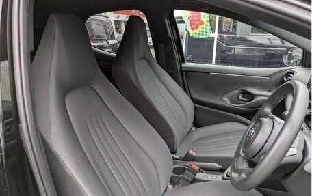 Toyota Yaris, 2023 год, 1 115 000 рублей, 19 фотография