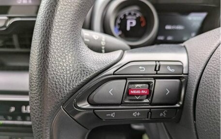 Toyota Yaris, 2023 год, 1 115 000 рублей, 29 фотография