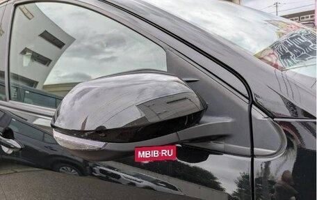 Toyota Yaris, 2023 год, 1 115 000 рублей, 37 фотография