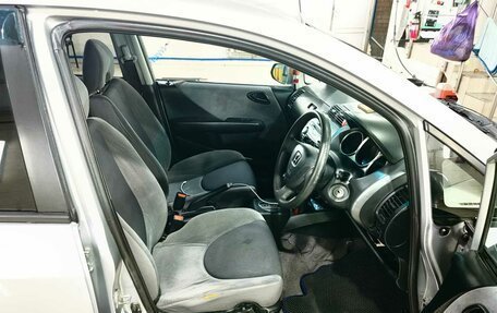 Honda Fit III, 2003 год, 350 000 рублей, 9 фотография