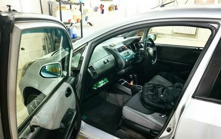 Honda Fit III, 2003 год, 350 000 рублей, 6 фотография