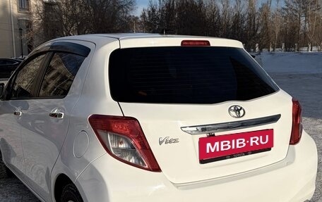 Toyota Vitz, 2013 год, 820 000 рублей, 4 фотография