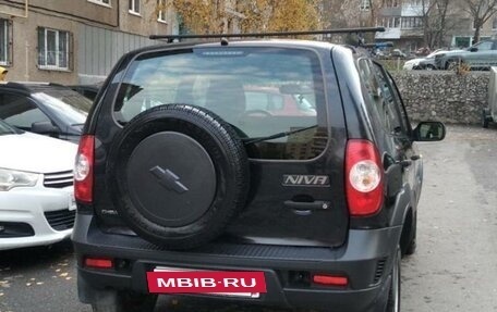 Chevrolet Niva I рестайлинг, 2017 год, 700 000 рублей, 2 фотография