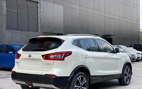 Nissan Qashqai, 2022 год, 1 450 000 рублей, 4 фотография