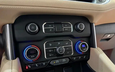 Chevrolet Suburban, 2024 год, 11 632 450 рублей, 15 фотография