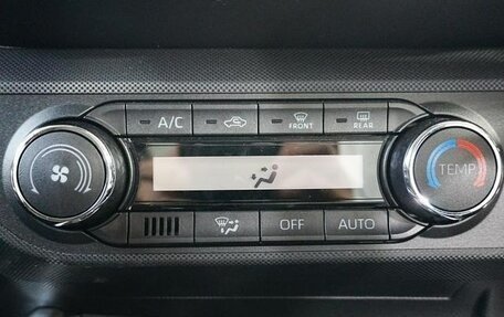 Toyota Raize I, 2023 год, 1 296 000 рублей, 15 фотография