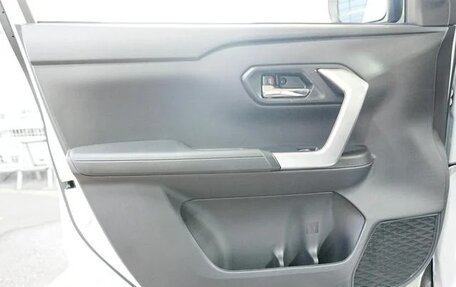 Toyota Raize I, 2023 год, 1 296 000 рублей, 30 фотография