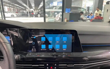 Volkswagen Golf VIII, 2023 год, 1 300 000 рублей, 11 фотография