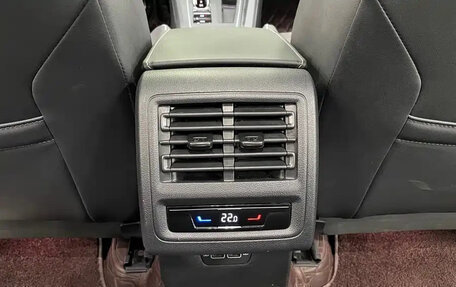 Volkswagen Golf VIII, 2023 год, 1 300 000 рублей, 14 фотография