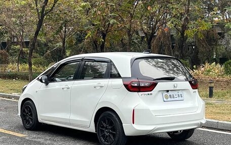 Honda Fit, 2021 год, 1 200 000 рублей, 7 фотография