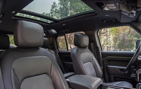 Land Rover Defender II, 2024 год, 9 837 450 рублей, 19 фотография
