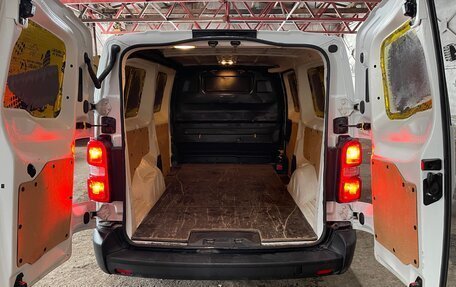 Opel Vivaro, 2020 год, 1 690 000 рублей, 2 фотография