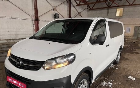Opel Vivaro, 2020 год, 1 690 000 рублей, 4 фотография