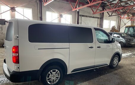 Opel Vivaro, 2020 год, 1 690 000 рублей, 6 фотография