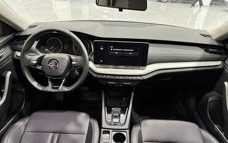 Skoda Octavia IV, 2023 год, 1 880 600 рублей, 9 фотография