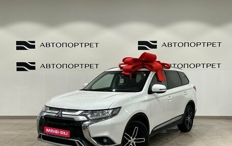Mitsubishi Outlander III рестайлинг 3, 2019 год, 1 599 000 рублей, 1 фотография