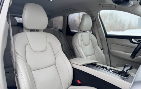 Volvo XC60 II, 2018 год, 3 850 000 рублей, 11 фотография