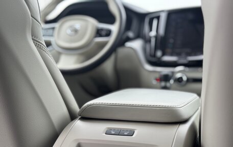 Volvo XC60 II, 2018 год, 3 850 000 рублей, 14 фотография