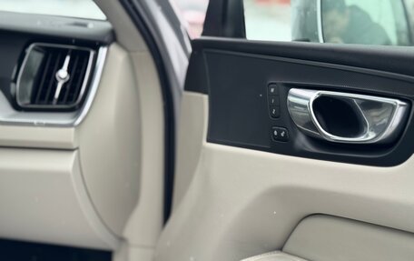 Volvo XC60 II, 2018 год, 3 850 000 рублей, 9 фотография