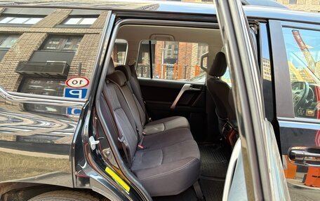 Toyota Land Cruiser Prado 150 рестайлинг 2, 2015 год, 3 750 000 рублей, 26 фотография