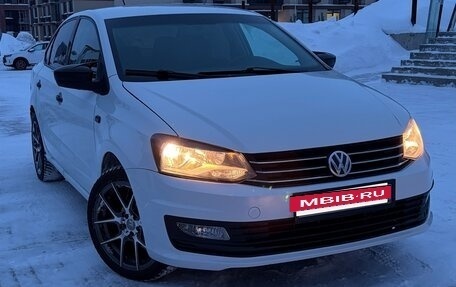 Volkswagen Polo VI (EU Market), 2018 год, 849 000 рублей, 3 фотография