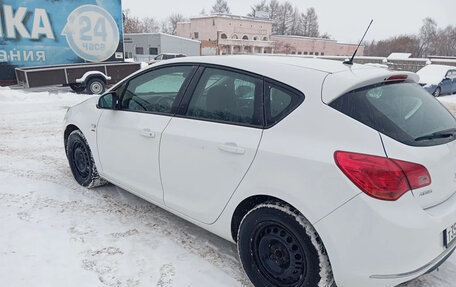 Opel Astra J, 2013 год, 820 000 рублей, 9 фотография