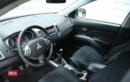 Mitsubishi Outlander III рестайлинг 3, 2008 год, 1 090 000 рублей, 10 фотография