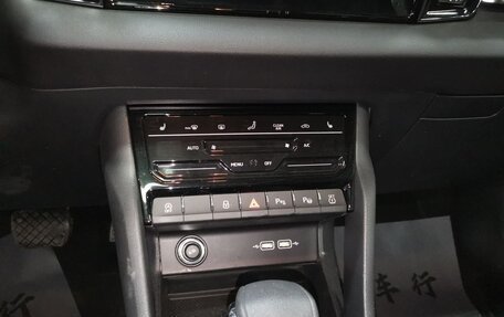 Skoda Karoq I, 2022 год, 1 572 000 рублей, 13 фотография