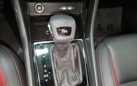 Skoda Karoq I, 2022 год, 1 572 000 рублей, 12 фотография