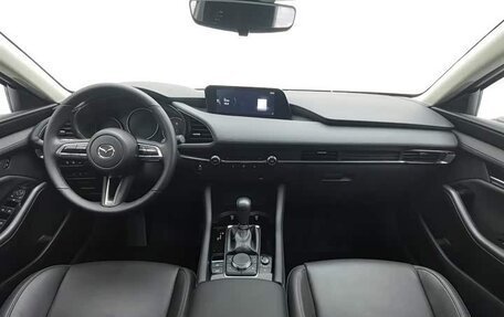 Mazda 3, 2024 год, 2 000 000 рублей, 5 фотография