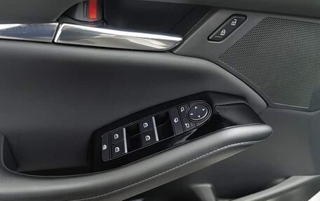 Mazda 3, 2024 год, 2 000 000 рублей, 9 фотография