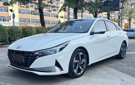 Hyundai Elantra VI рестайлинг, 2021 год, 1 090 230 рублей, 2 фотография