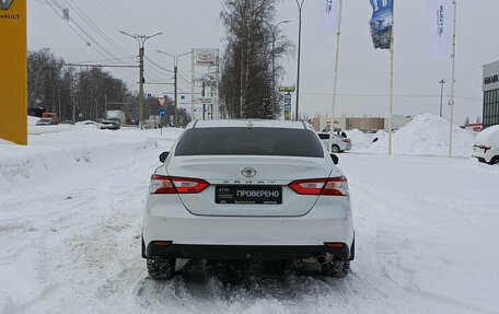 Toyota Camry, 2021 год, 3 350 000 рублей, 6 фотография