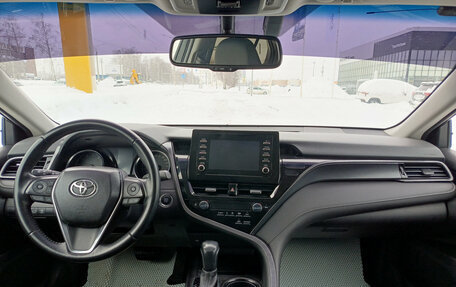 Toyota Camry, 2021 год, 3 350 000 рублей, 14 фотография